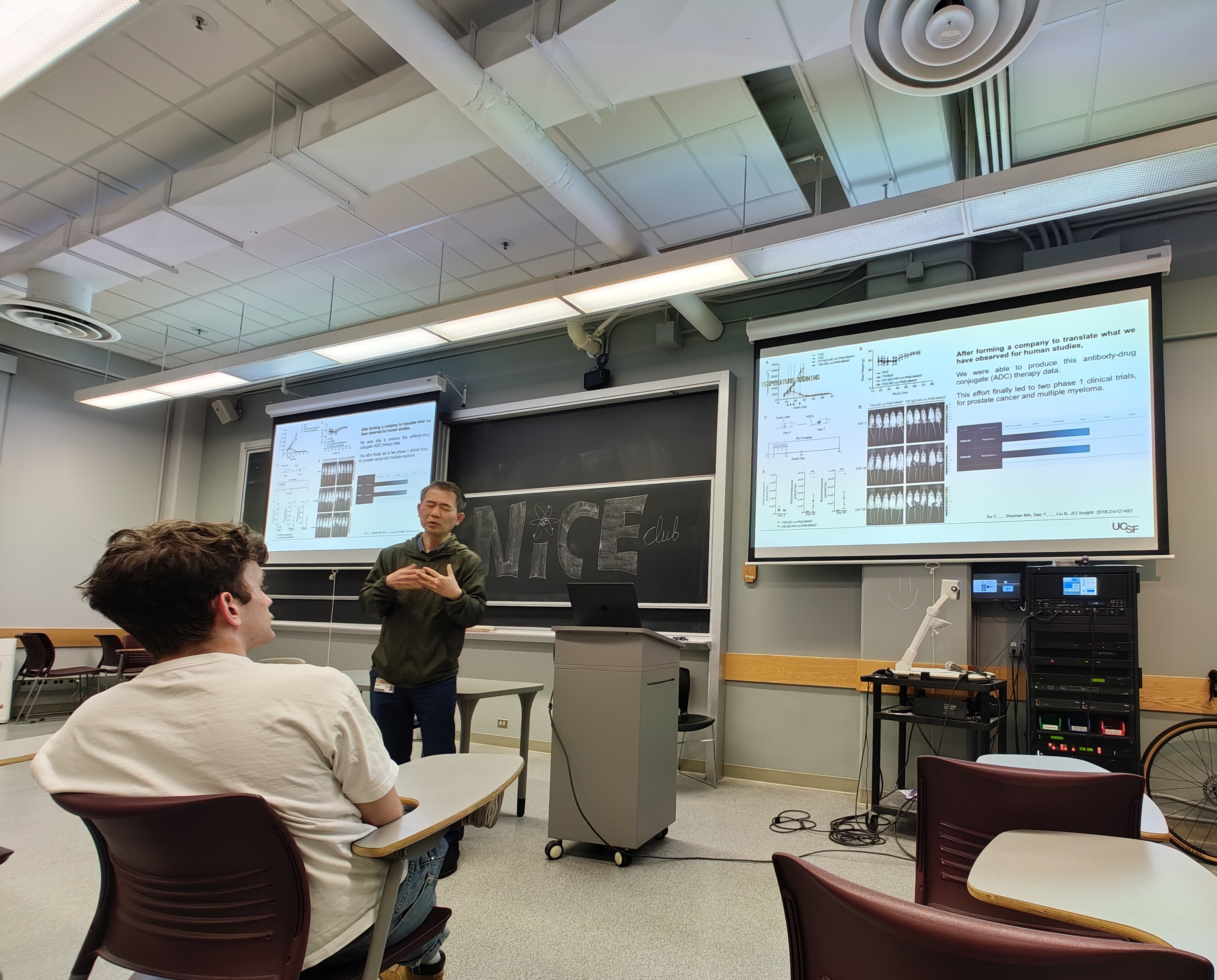 Prof. Seo giving his presentation